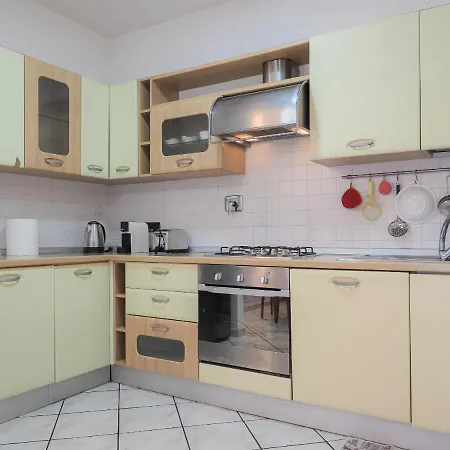 Appartamento Casa Carlotta-appartamento Entroterra Cinque Terre- *